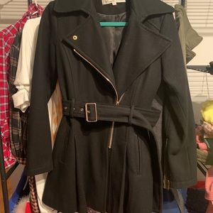 🖤Kenneth Cole Black Wool coat with adjustable Belt🖤